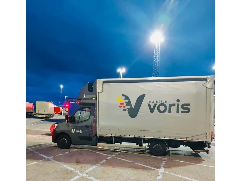 Greita krovinio pristatymas nuo durų iki durų