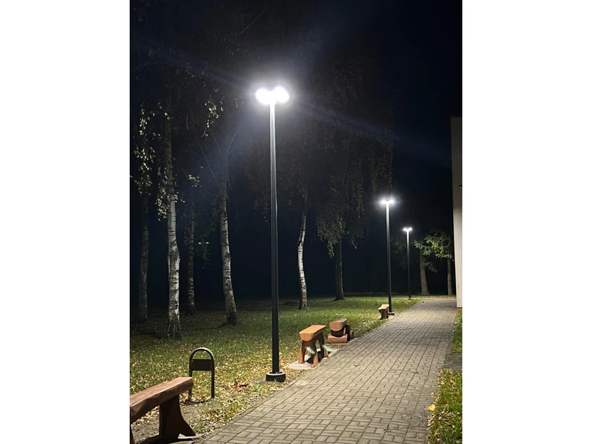 Stulpai nuo 3,6m iki 10,5m – tinka bet kuriai erdvei