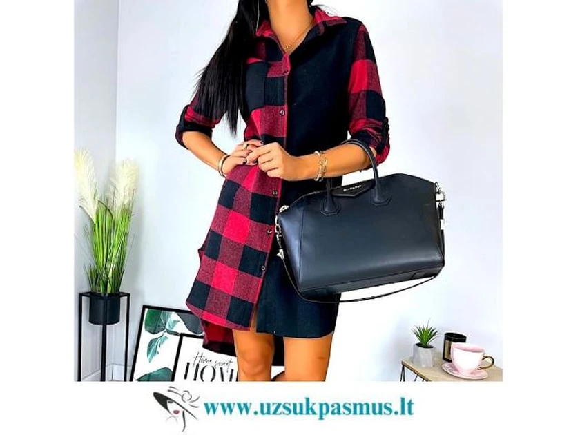 Asimetriška tunika: raudoni langeliai ir juoda elegantiška