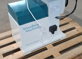 Kotinės frezavimo staklės: 45° pasvirimas, 18 000 aps./min. greitis||Modelis MX5115: 2,2 kW galios staklės už 760 Eur