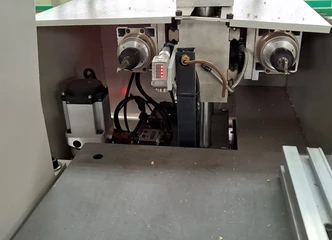 CNC gręžimo-kaltavimo staklės – 6499 Eur + PVM