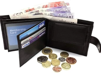 Pristatome platų piniginių asortimentą