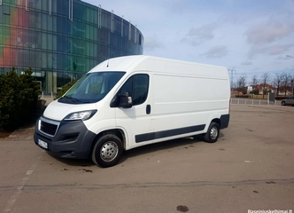 Renault Master – erdvus ir universalus mikroautobusas