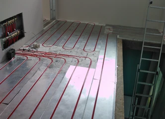 Šildomos grindys be betonavimo – sutaupykite laiką ir erdvę